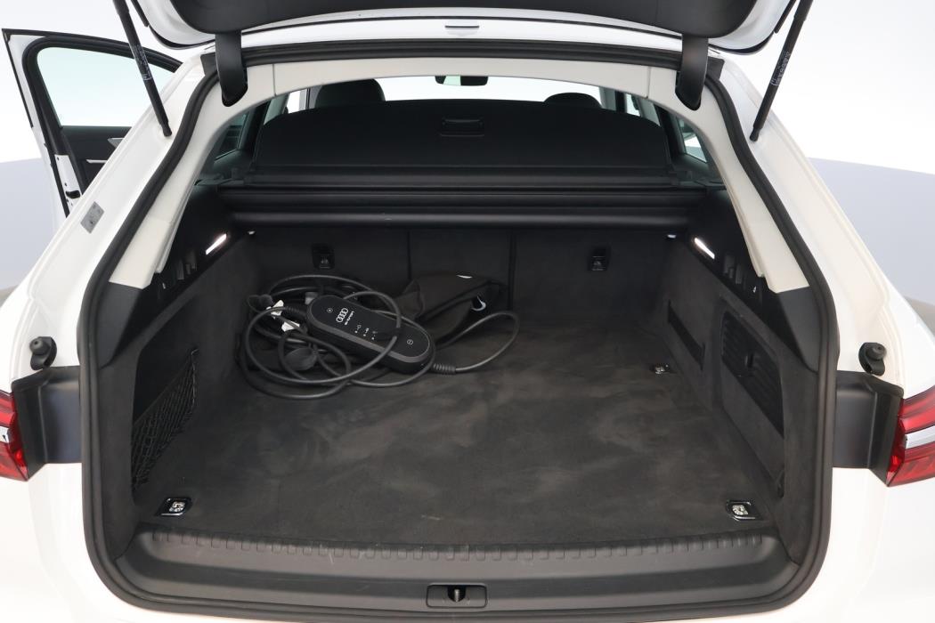 AUDI A6 2023