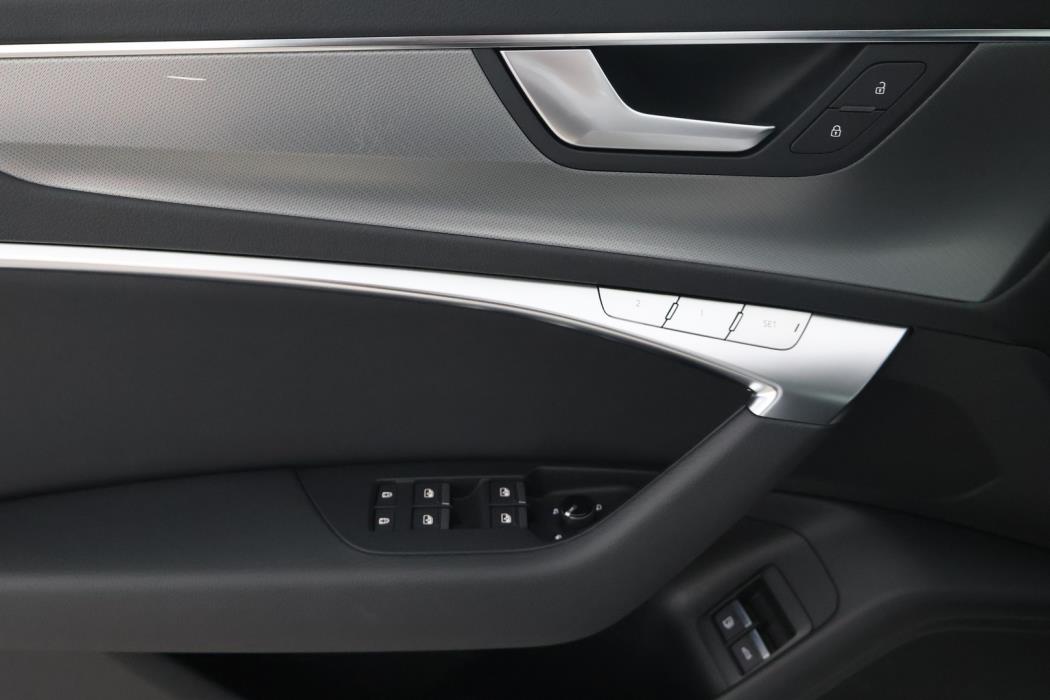 AUDI A6 2023