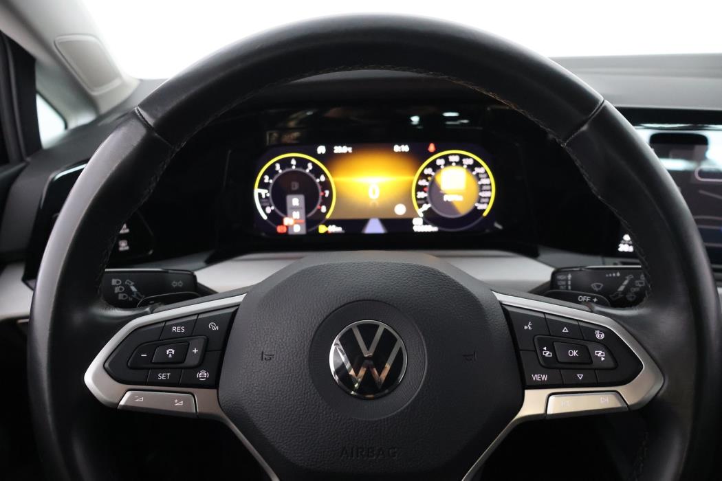 VOLKSWAGEN Golf 2021