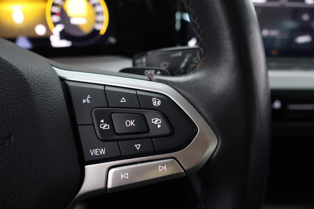 VOLKSWAGEN Golf 2021