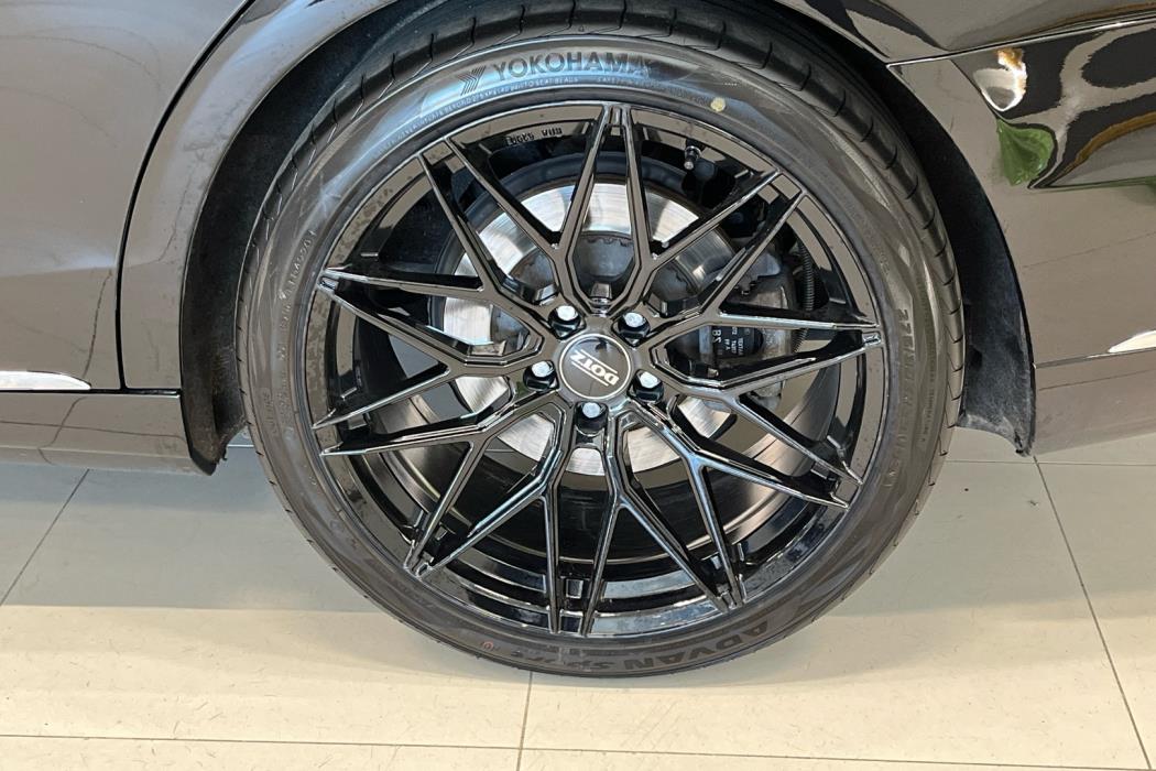 MERCEDES-BENZ S 2015