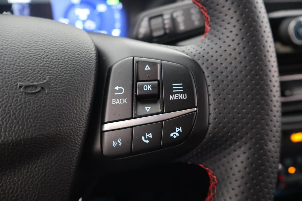 FORD Kuga 2023
