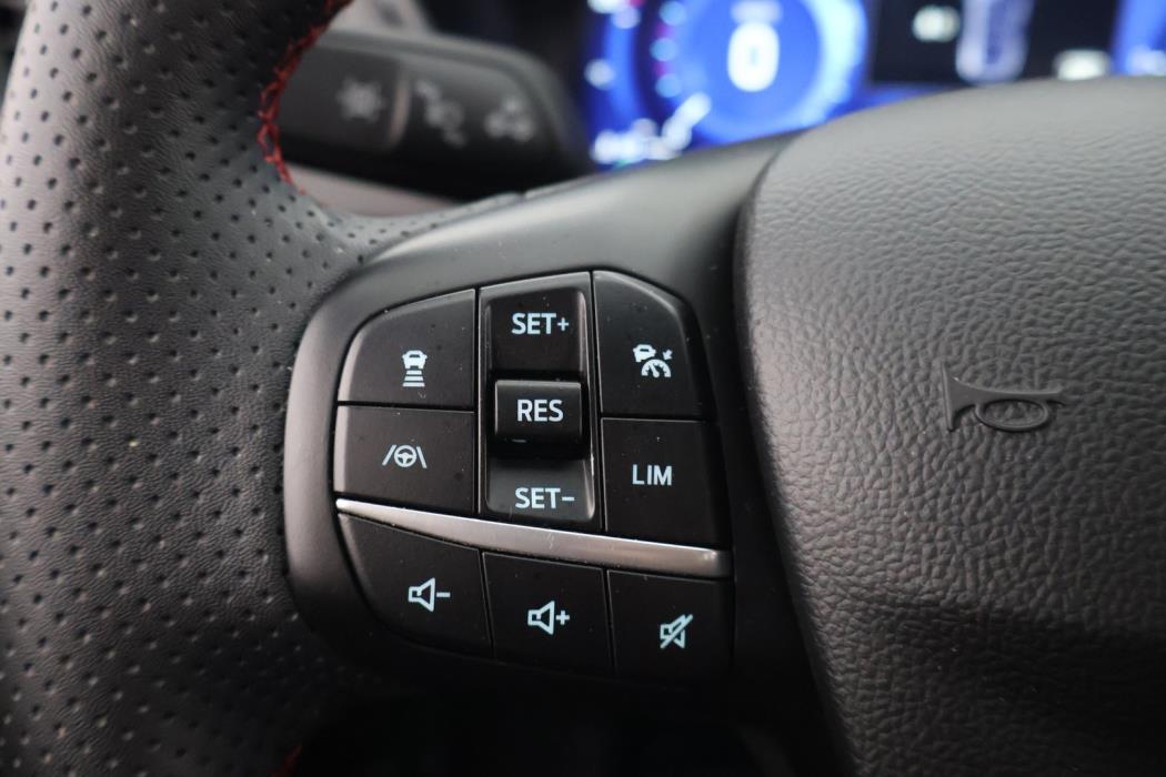 FORD Kuga 2023