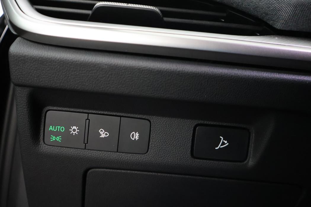 SKODA Enyaq 2025