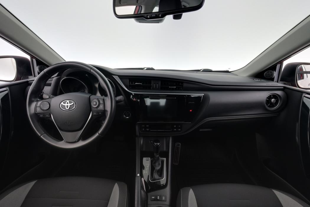 TOYOTA Auris 2017