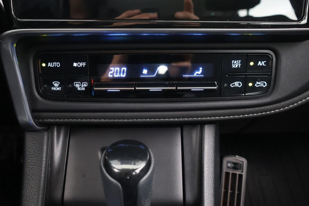 TOYOTA Auris 2017