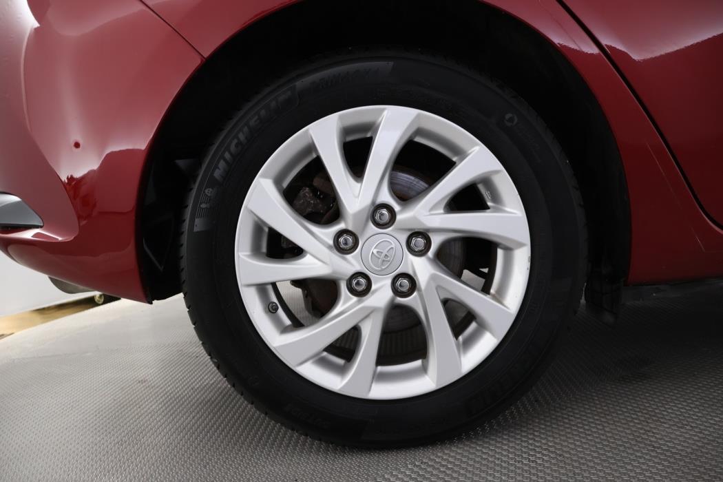 TOYOTA Auris 2017