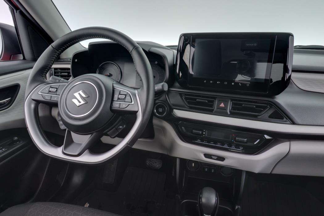 SUZUKI Swift 2025
