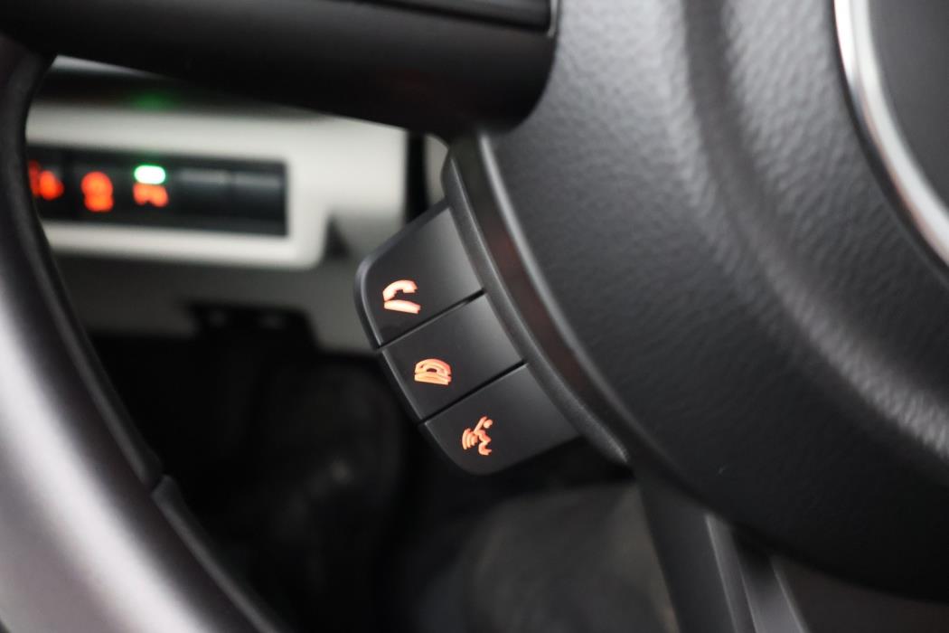 SUZUKI Swift 2025