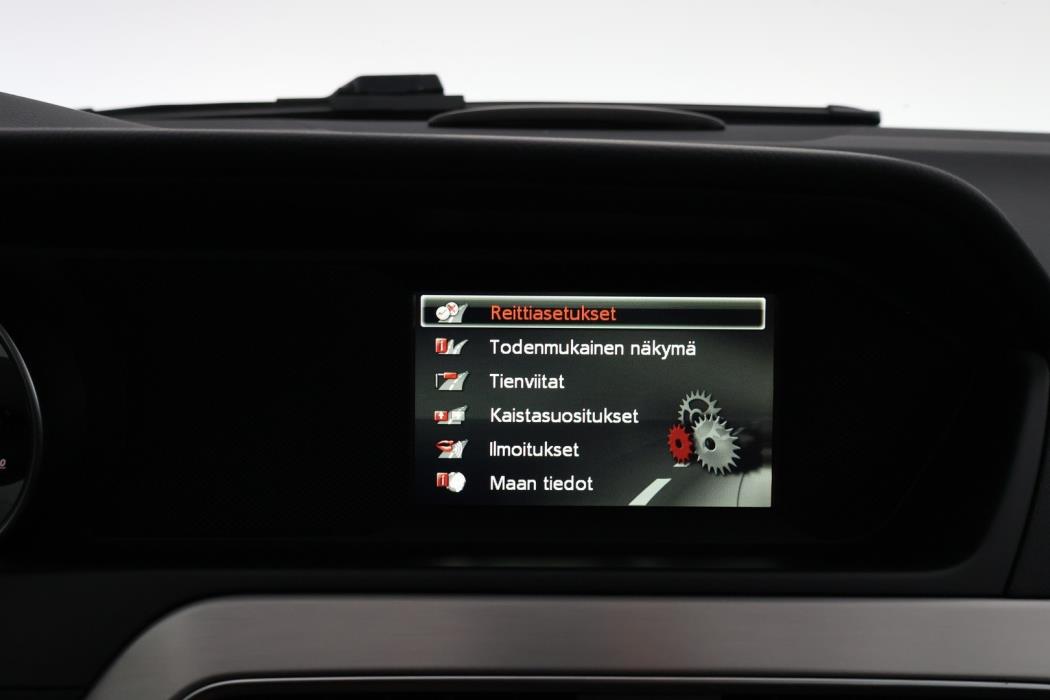 MERCEDES-BENZ C 2014