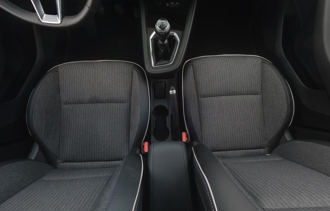 MITSUBISHI Colt 2024