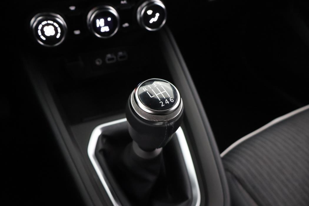 MITSUBISHI Colt 2024