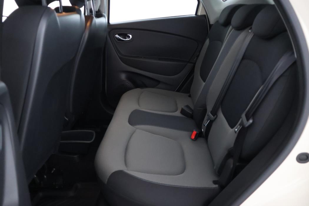 RENAULT Captur 2015
