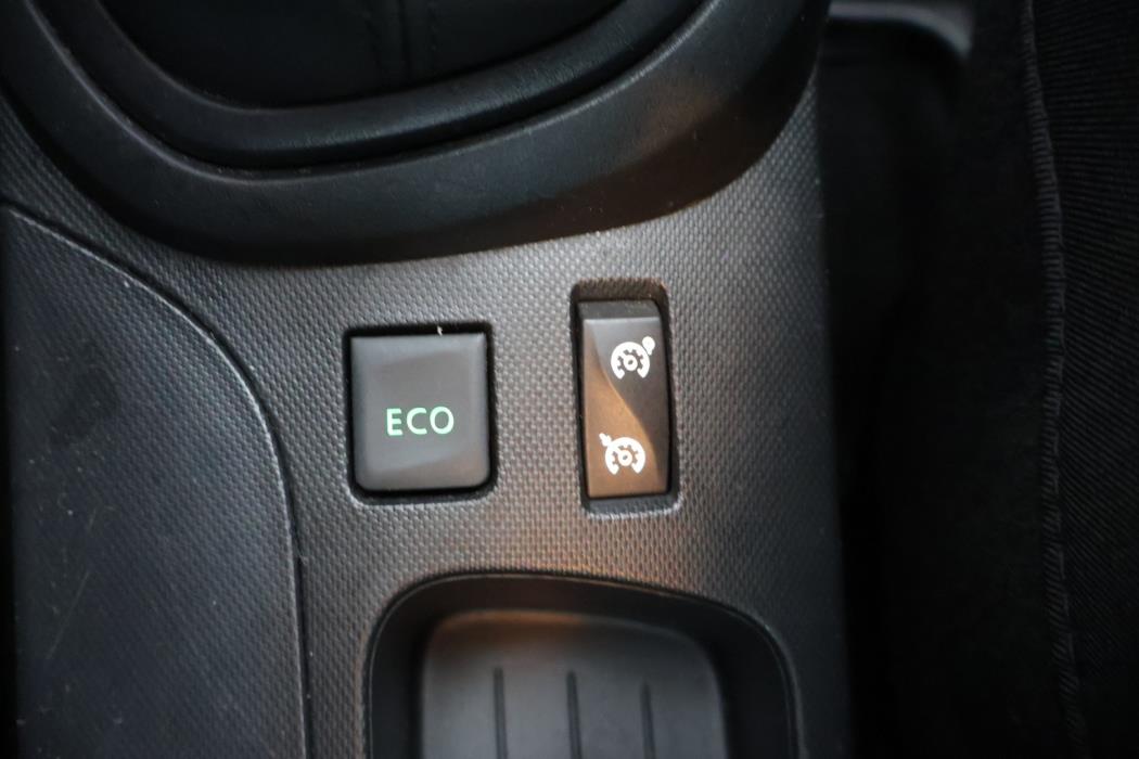 RENAULT Captur 2015