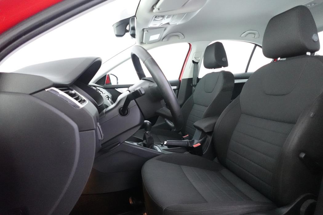 SKODA Octavia 2015