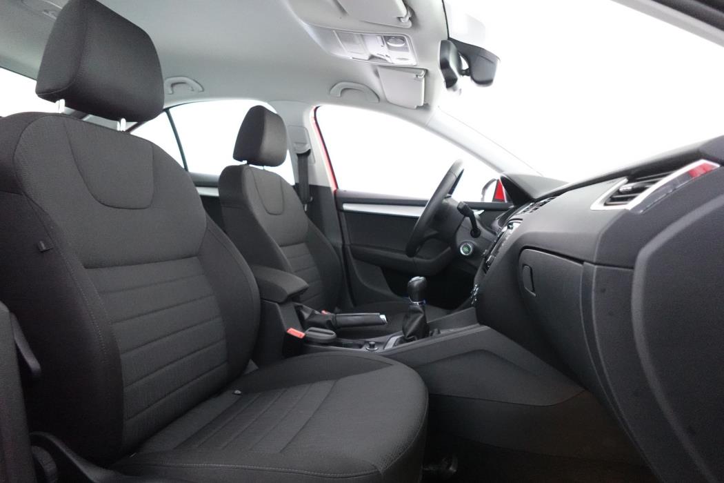 SKODA Octavia 2015