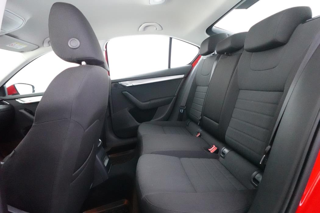 SKODA Octavia 2015