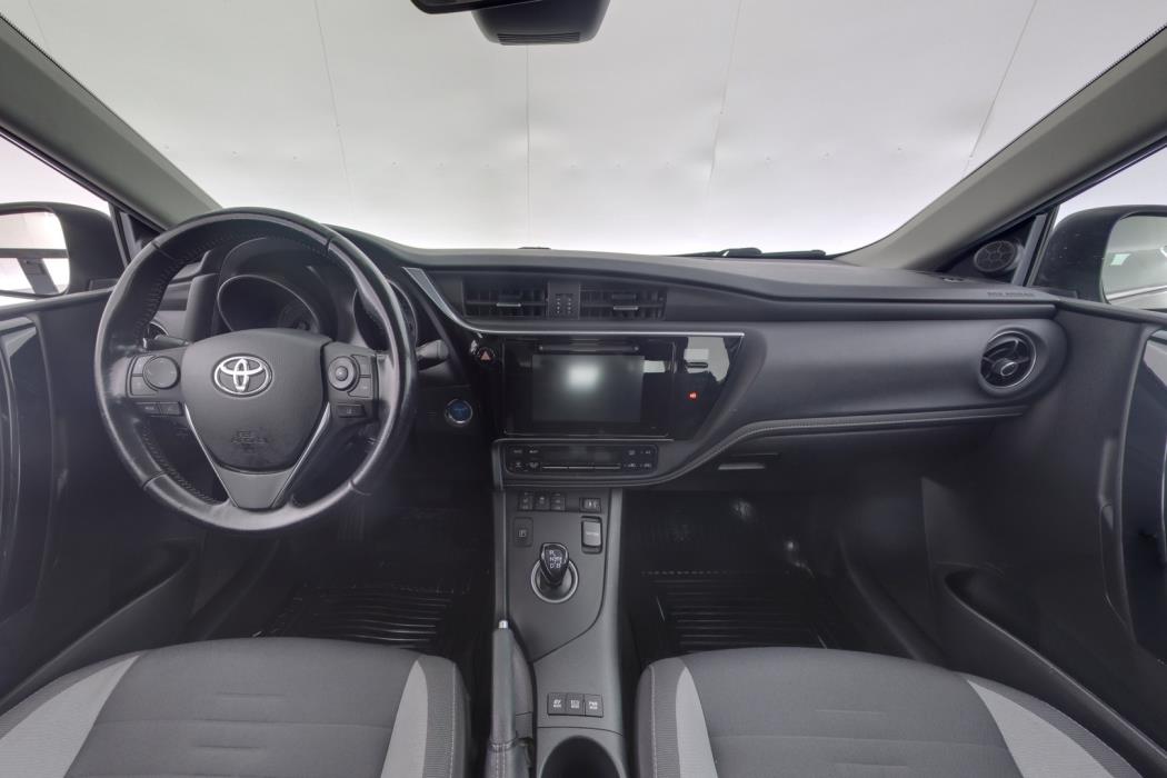TOYOTA Auris 2017