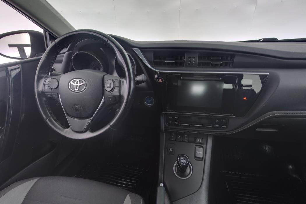 TOYOTA Auris 2017