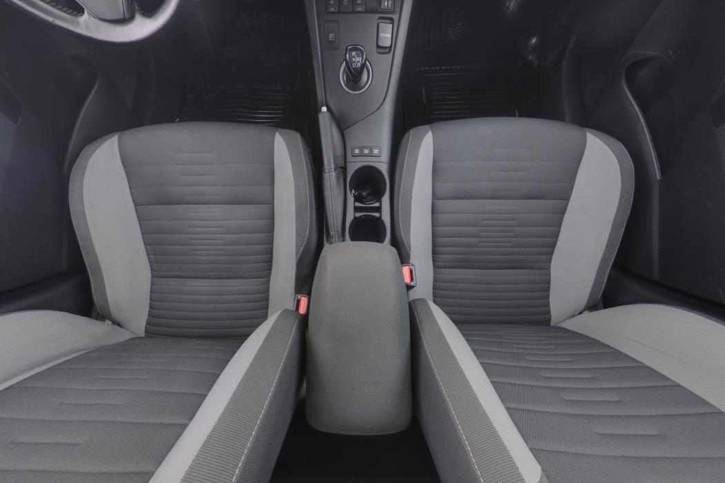 TOYOTA Auris 2017