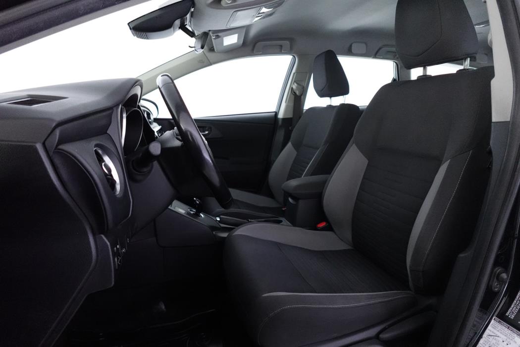TOYOTA Auris 2017