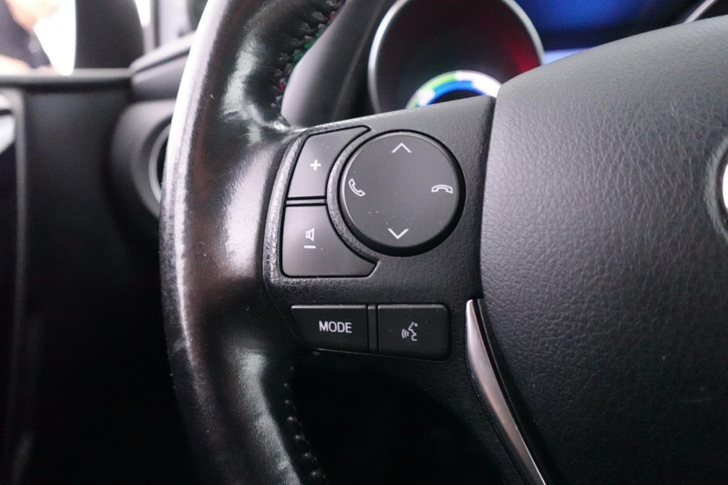 TOYOTA Auris 2017
