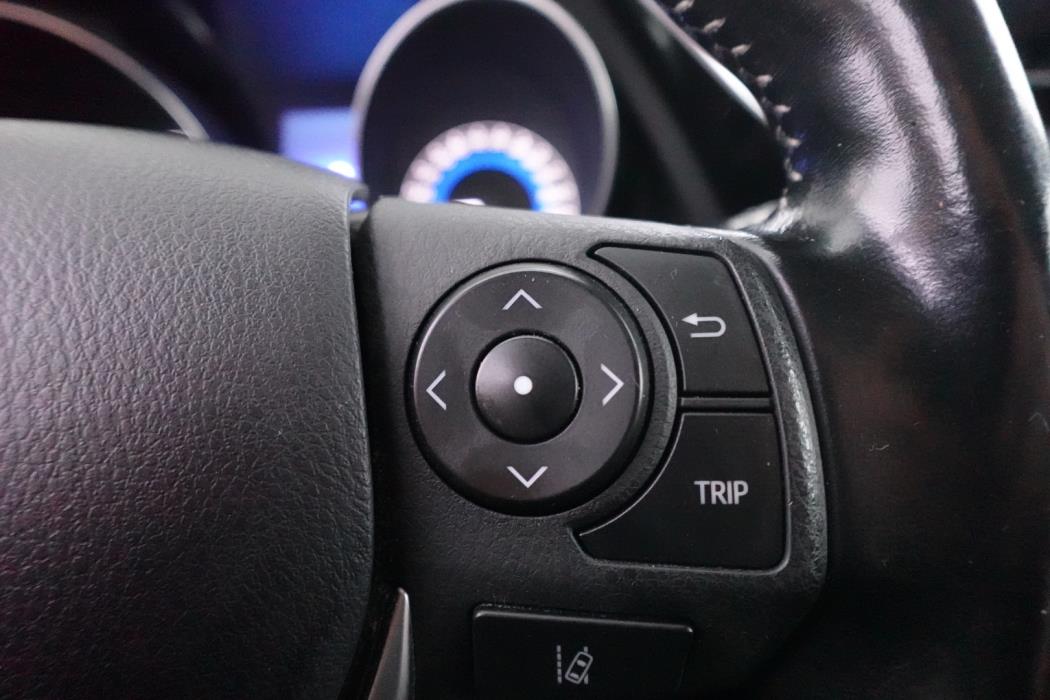 TOYOTA Auris 2017