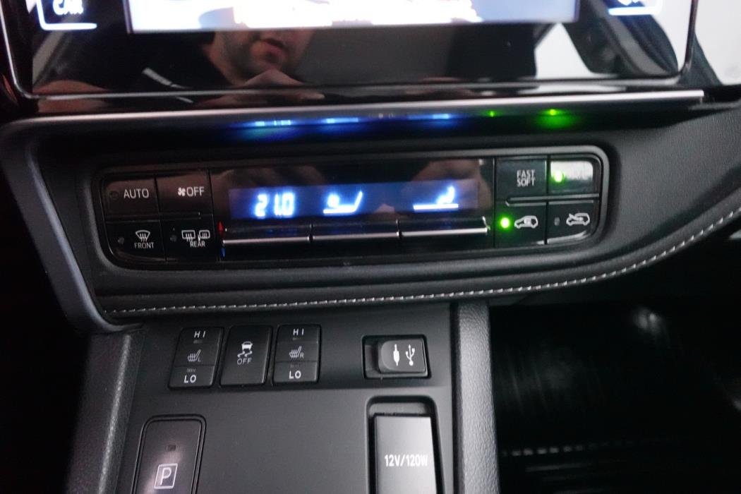 TOYOTA Auris 2017