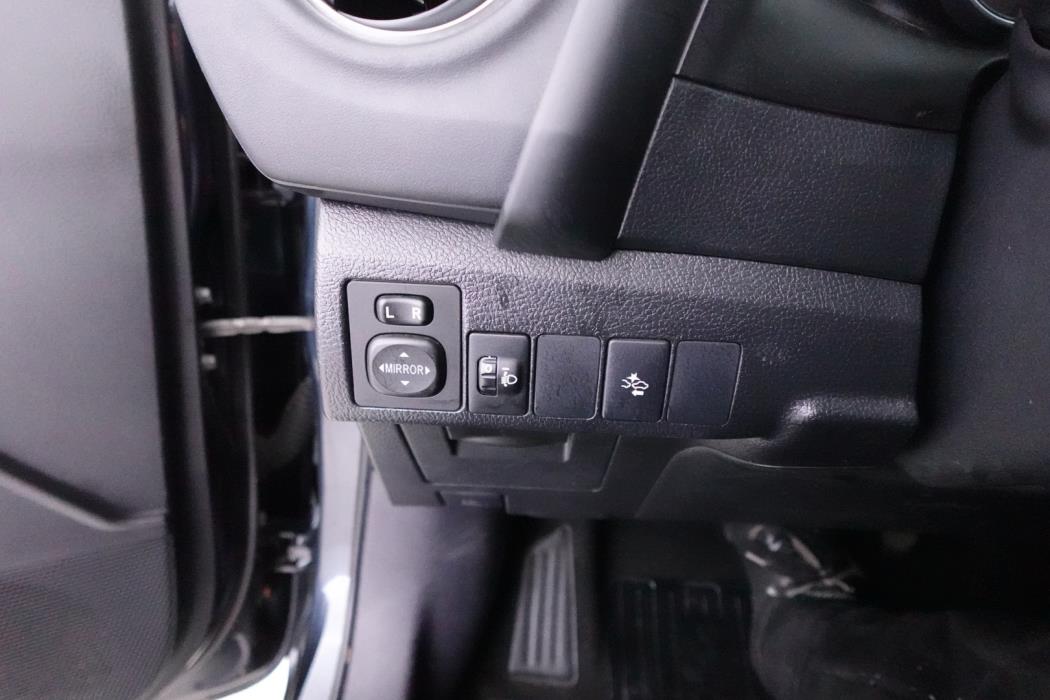 TOYOTA Auris 2017