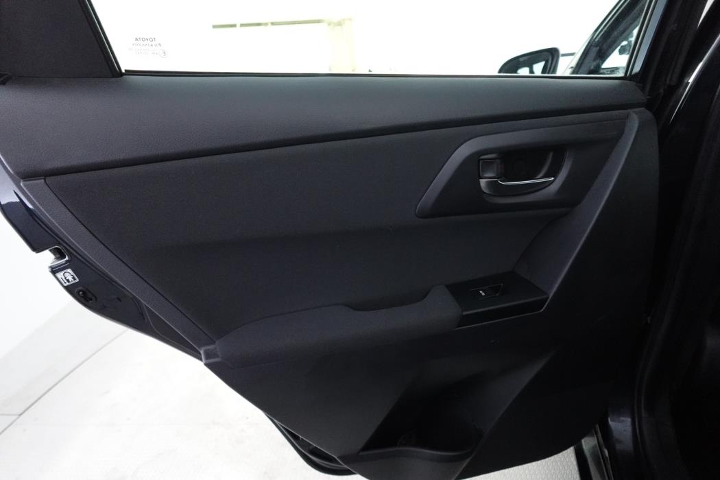 TOYOTA Auris 2017