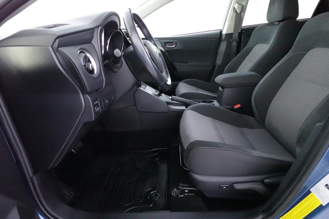 TOYOTA Auris 2019