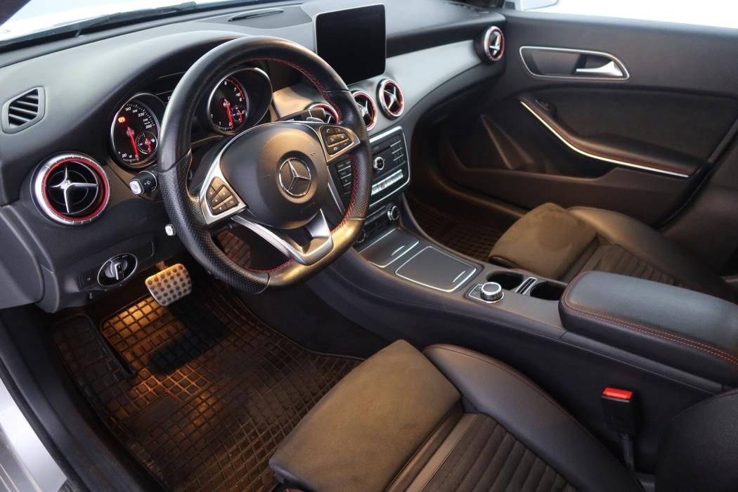 MERCEDES-BENZ CLA 2018