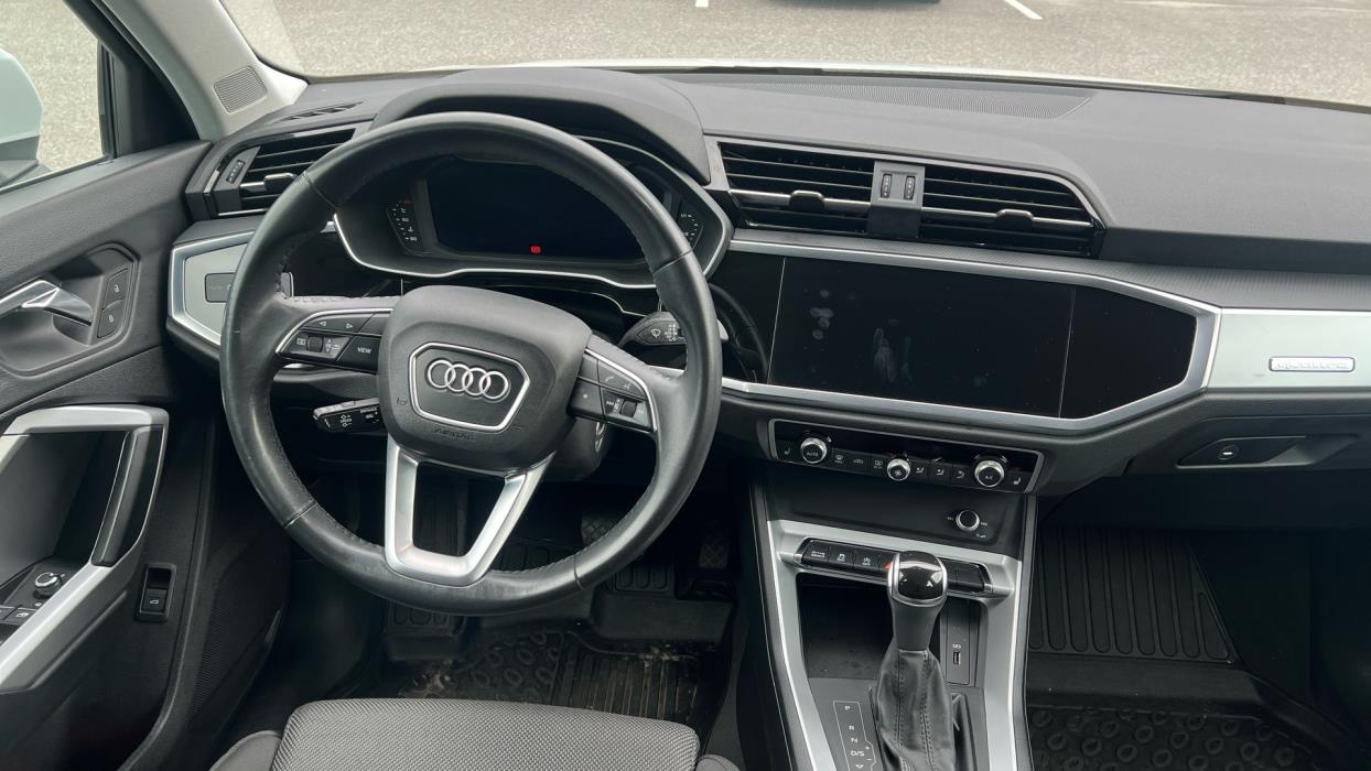 AUDI Q3 2019