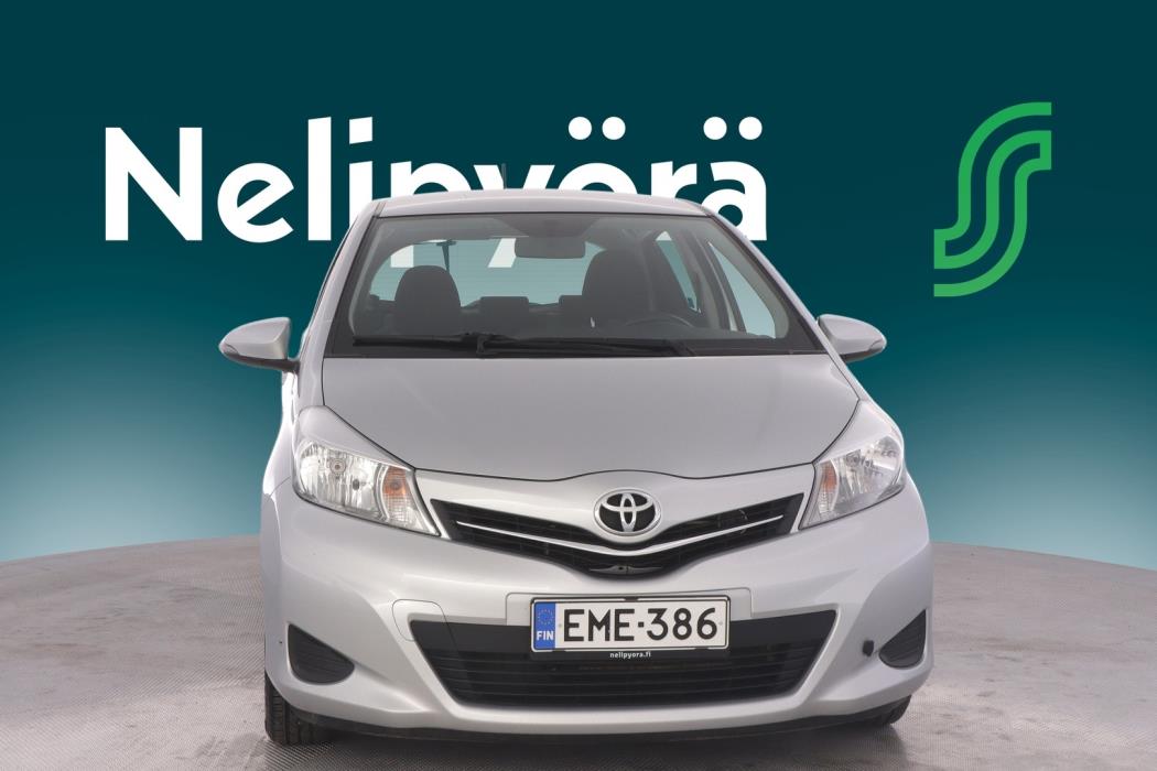 TOYOTA Yaris 2012