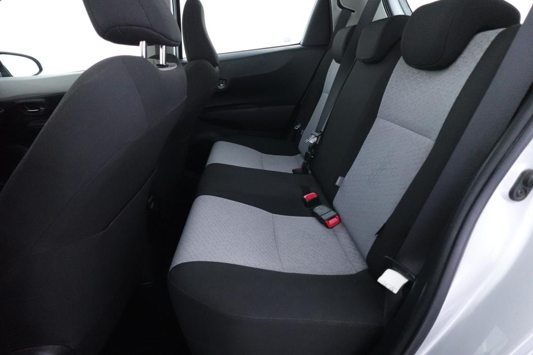 TOYOTA Yaris 2012