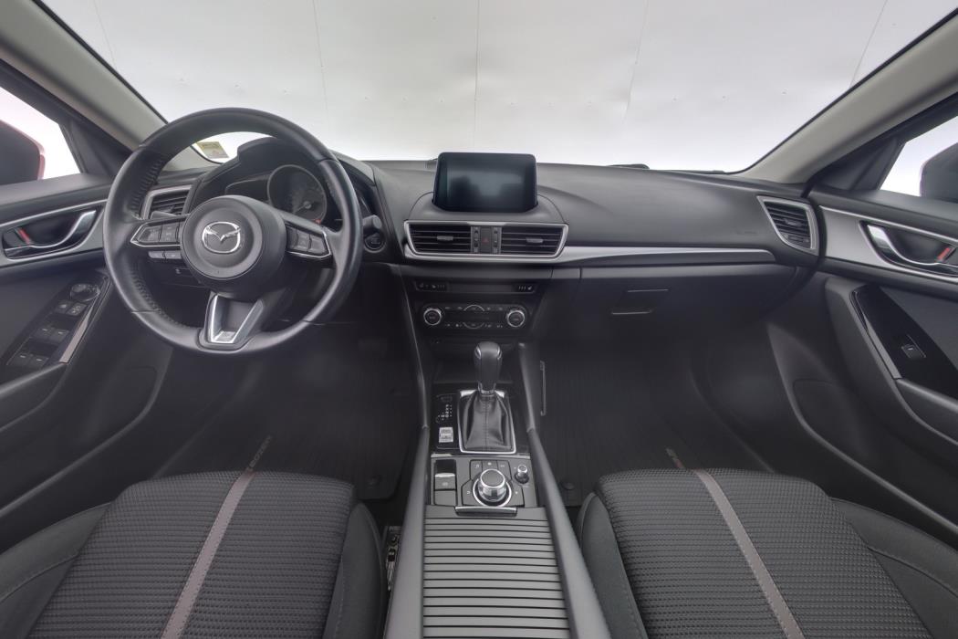 MAZDA 3 2018