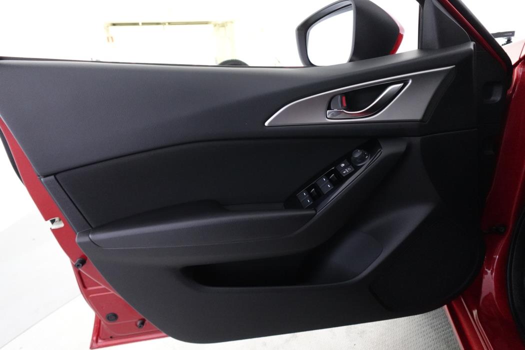 MAZDA 3 2018