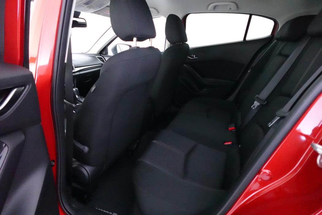 MAZDA 3 2018