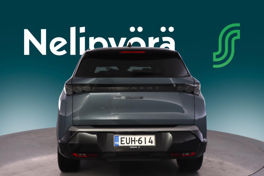 PEUGEOT E-5008 2026
