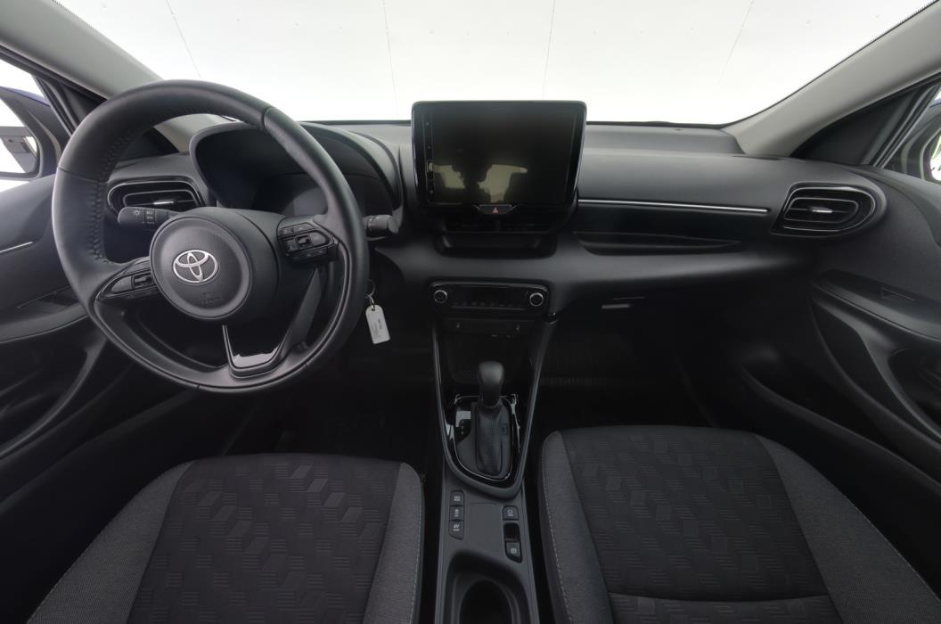 TOYOTA Yaris 2024