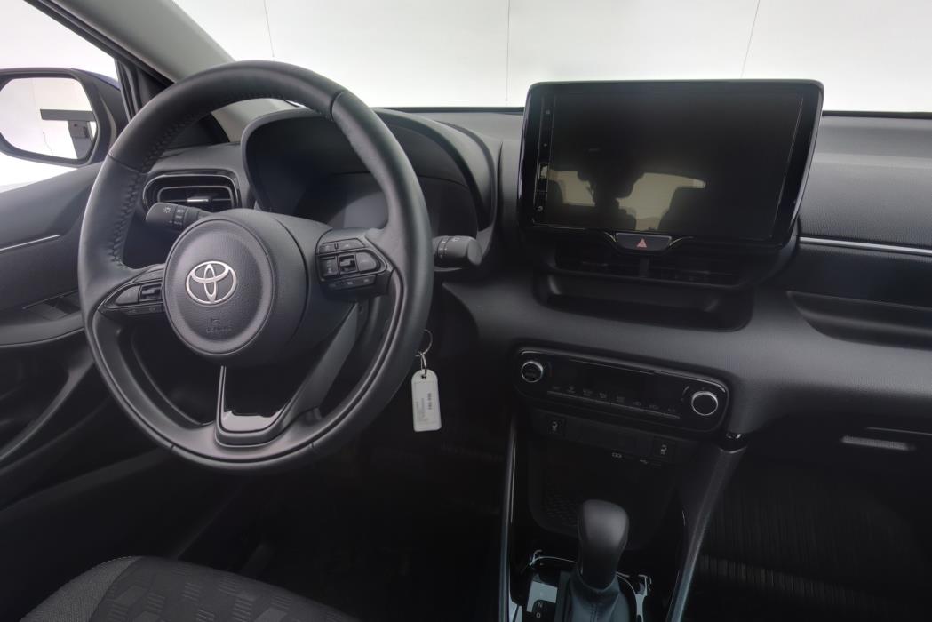 TOYOTA Yaris 2024