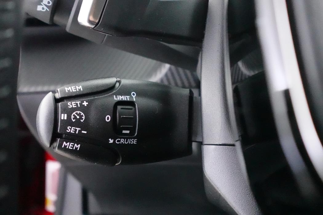 PEUGEOT 2008 2024