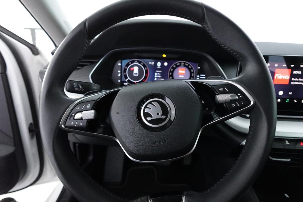 SKODA OCTAVIA 2025
