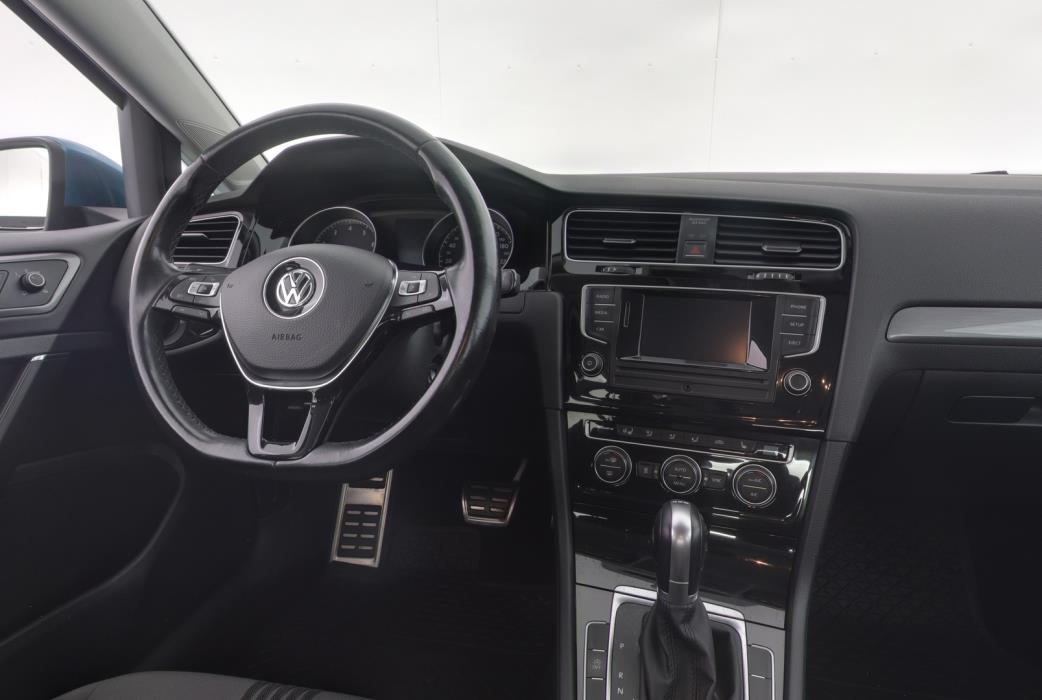VOLKSWAGEN Golf 2017