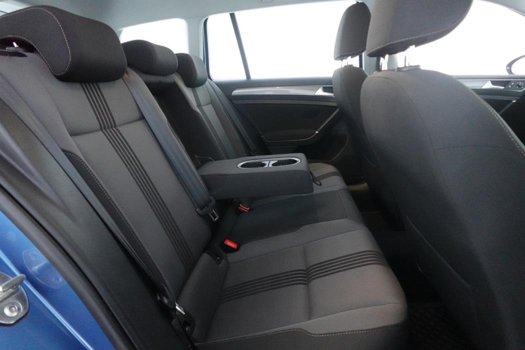 VOLKSWAGEN Golf 2017
