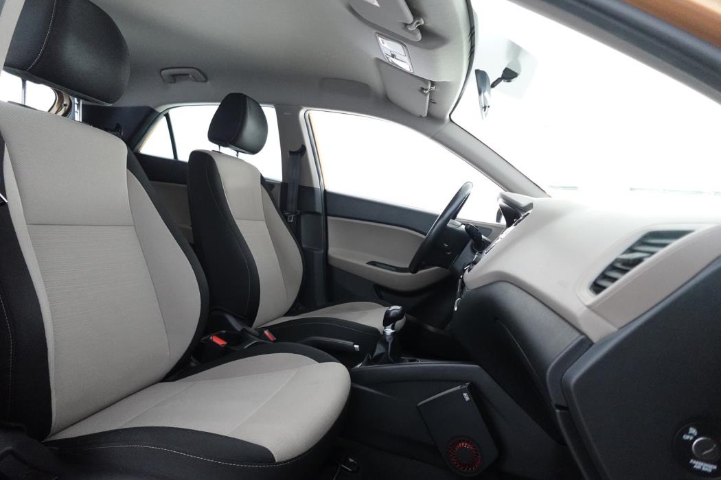 HYUNDAI i20 5d 2016