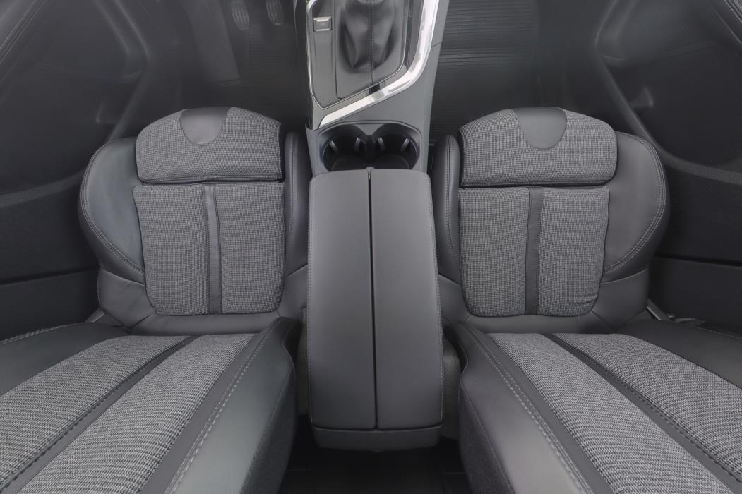 PEUGEOT 3008 2017