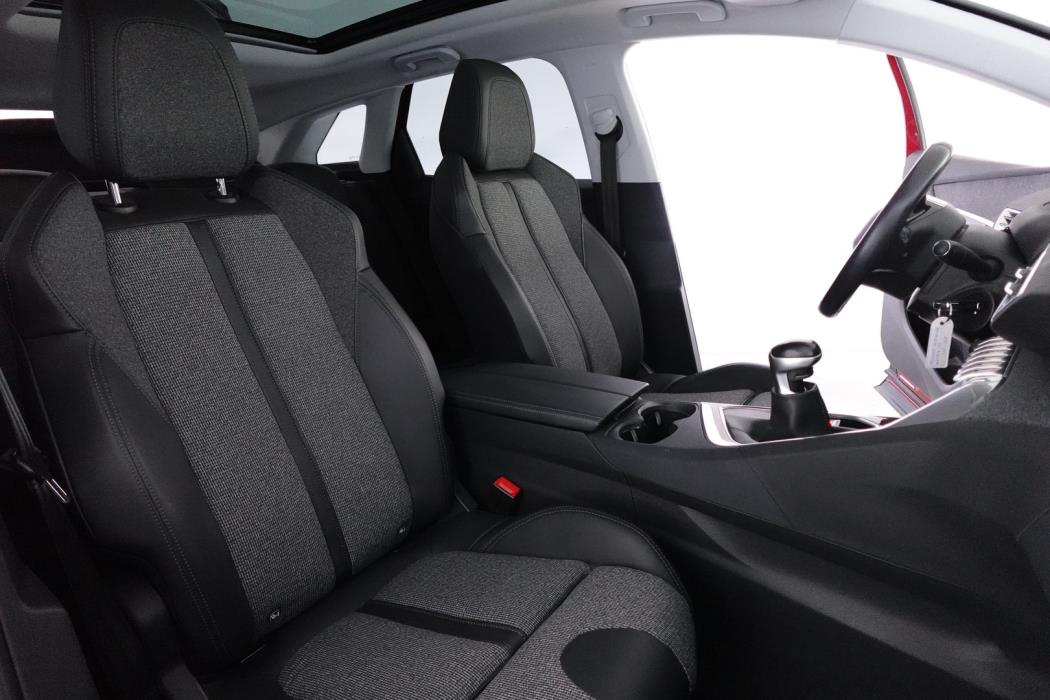 PEUGEOT 3008 2017