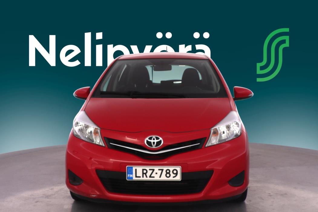 TOYOTA Yaris 2013
