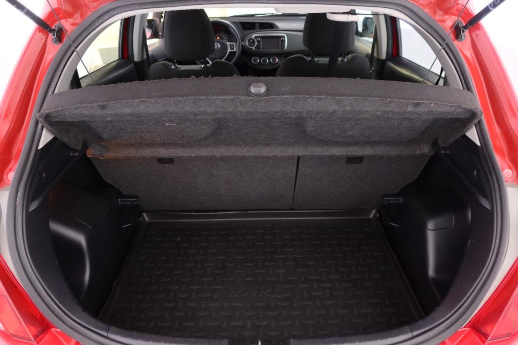 TOYOTA Yaris 2013